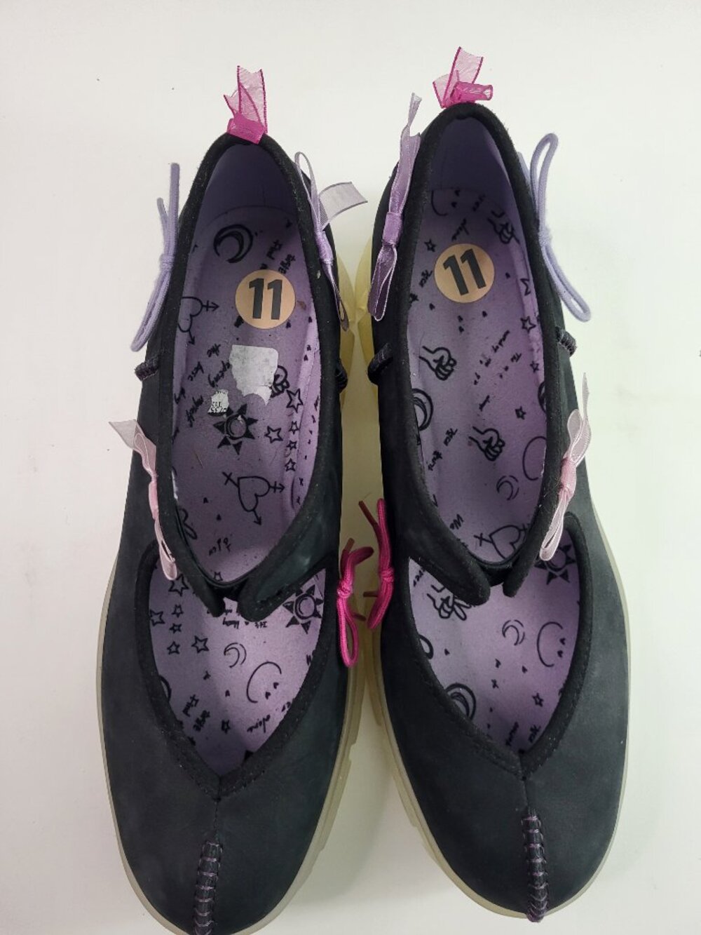 UGG Black Sneakers Women’s 11 Pink Lavender Ribbon Celestial Graphic FD1125B